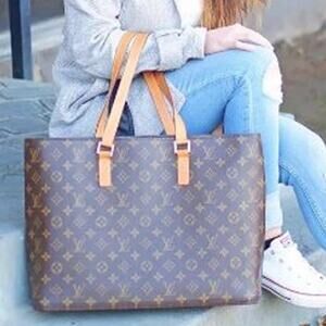 💎✨STUNNING✨💎AUTHENTIC Louis Vuitton Luco